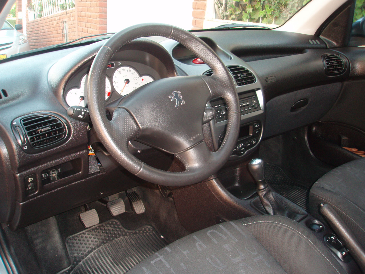 Коробка peugeot 206